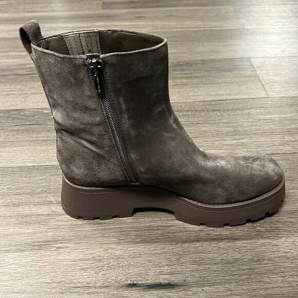 Vince Camuto Gray Chelsea Boots US 8.5 - Picture 4 of 6